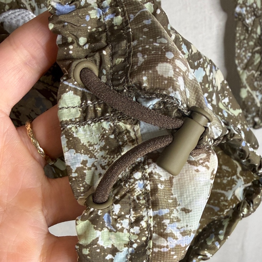 Free people movement size L Olive Green Cargo Pants with White Floral embroidery - Picture 6 of 8